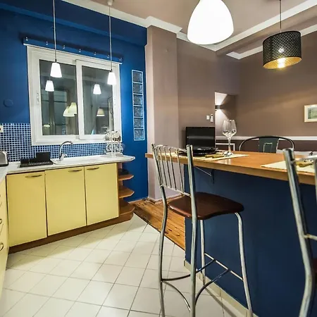 Qr #alice - Hearty & Cozy Center